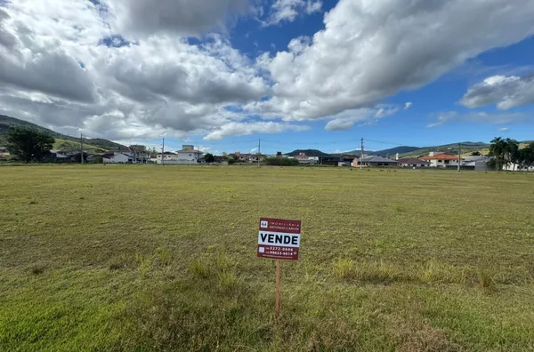 Terreno para venda no Centro de Antônio Carlos