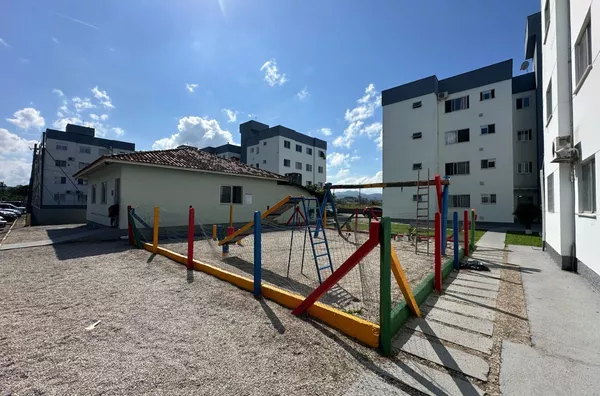 Oportunidade Imperdível! Apartamento Térreo com 2 Dormitórios em São José/SC