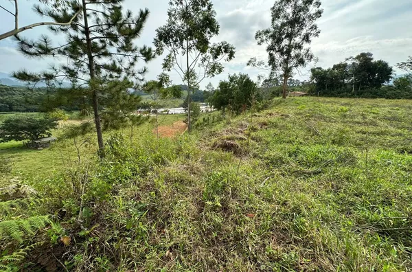 Sítio à venda em Biguaçu, bairro Rússia, fácil acesso ao Rodoanel.
