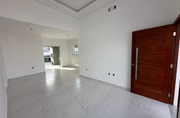 Casa Nova com 3 Dormitórios - 1 Suíte - Potecas, São José/SC
