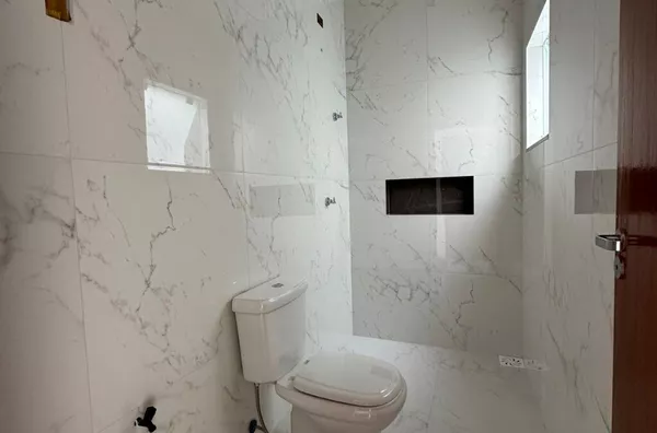 Casa Nova com 3 Dormitórios - 1 Suíte - Potecas, São José/SC
