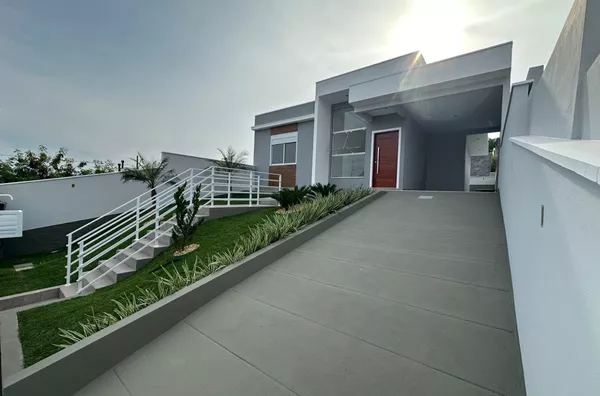 Casa Nova com 3 Dormitórios - 1 Suíte - Potecas, São José/SC