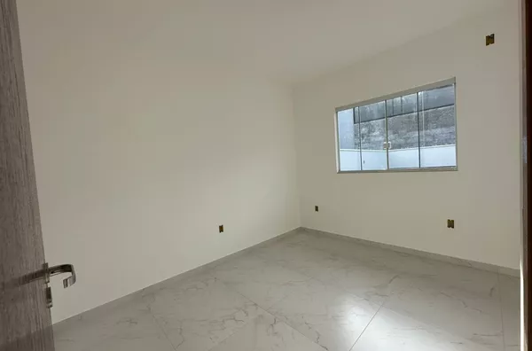 Casa Nova com 3 Dormitórios - 1 Suíte - Potecas, São José/SC