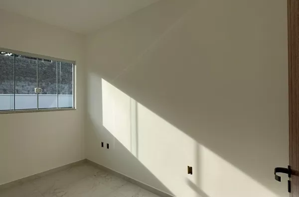 Casa Nova com 3 Dormitórios - 1 Suíte - Potecas, São José/SC