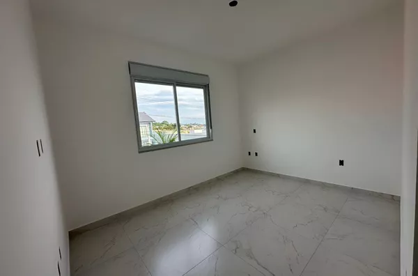 Casa Nova com 3 Dormitórios - 1 Suíte - Potecas, São José/SC