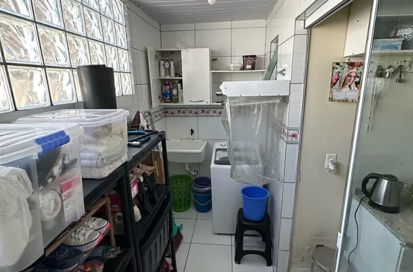 Sobrado Geminado com 2 Dormitórios – Frente para Área Verde!