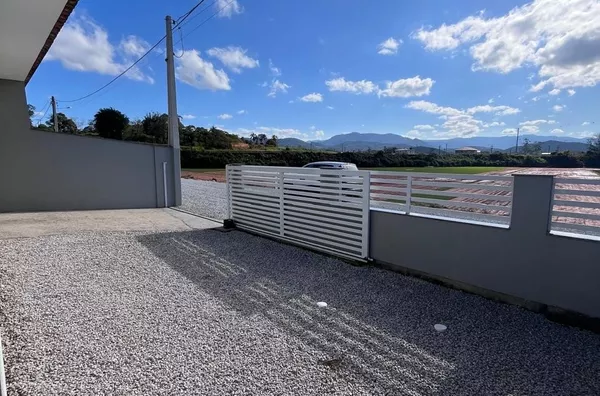 Casa geminada para aluguel, 2 quarto(s),  Russia, Biguaçu