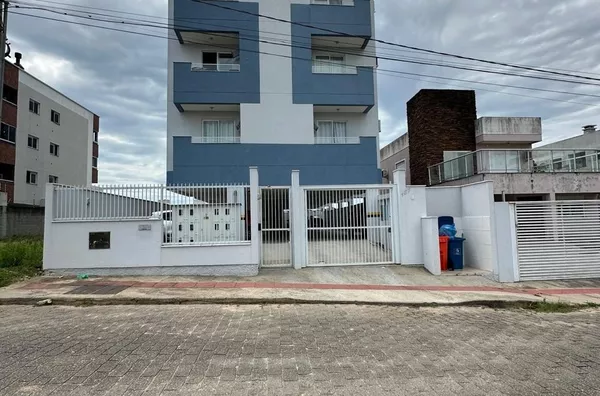 Apartamento para venda no bairro de Areias, São José/SC