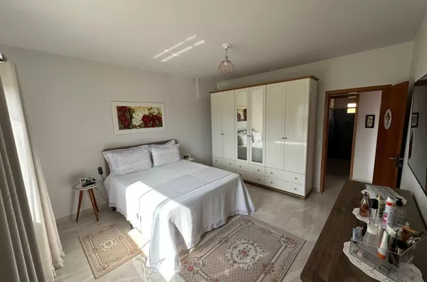 Casa com amplo terreno em Biguaçu/SC