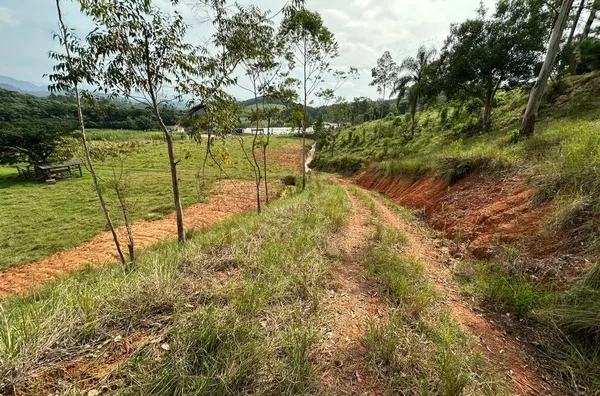 Sítio à venda em Biguaçu, bairro Rússia, fácil acesso ao Rodoanel.