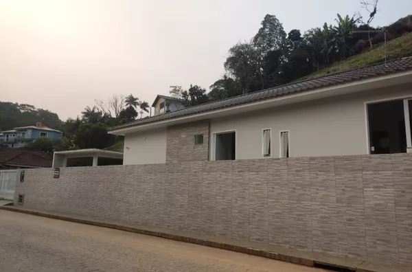 Casa à venda em São Pedro De Alcântara, Bairro Santa Teresa