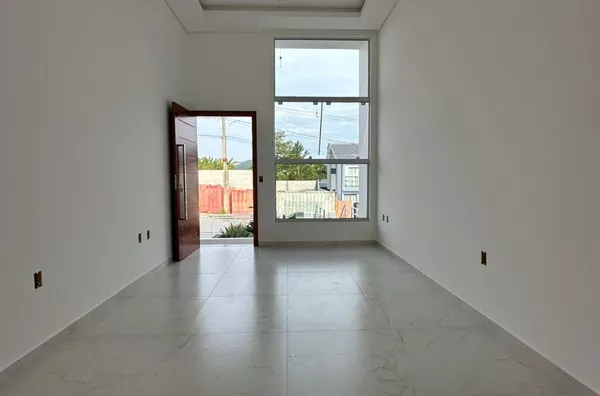 Casa Nova com 3 Dormitórios - 1 Suíte - Potecas, São José/SC