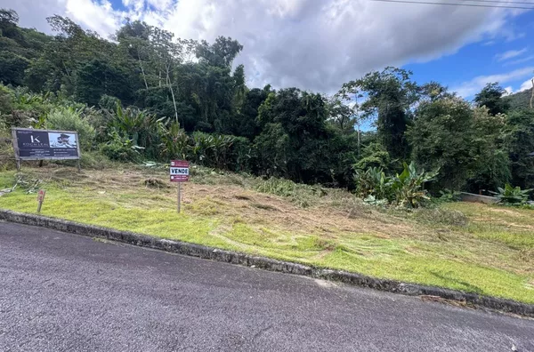 Terreno Com Projeto Aprovado à Venda em Condomínio Fechado Santa Bárbara