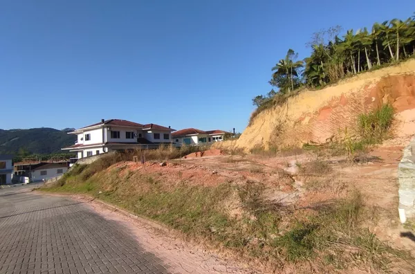 Terreno à venda no Centro de  Antônio Carlos