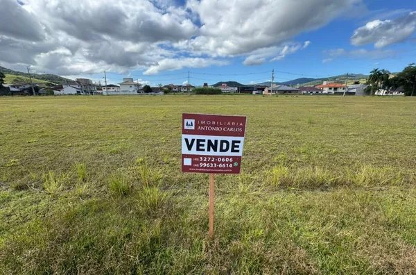 Terreno para venda no Centro de Antônio Carlos