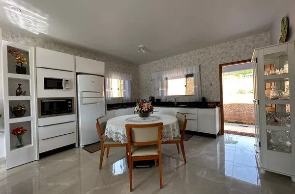 Casa com amplo terreno em Biguaçu/SC