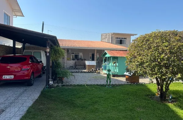 Casa à Venda em Biguaçu no Bairro Praia João Rosa