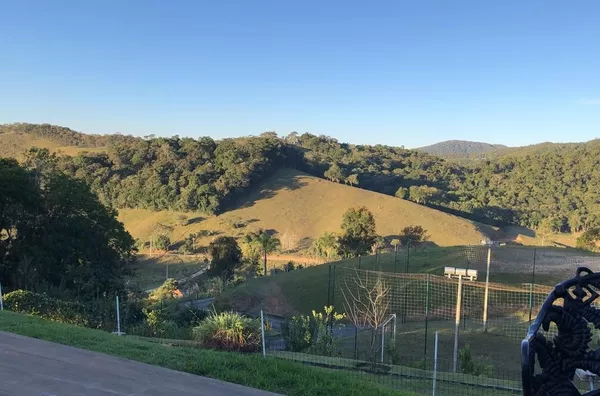Sítio Encantador em São Pedro De Alcântara