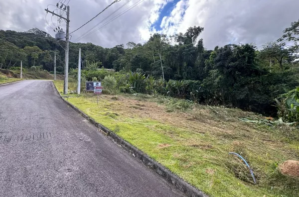 Terreno Com Projeto Aprovado à Venda em Condomínio Fechado Santa Bárbara