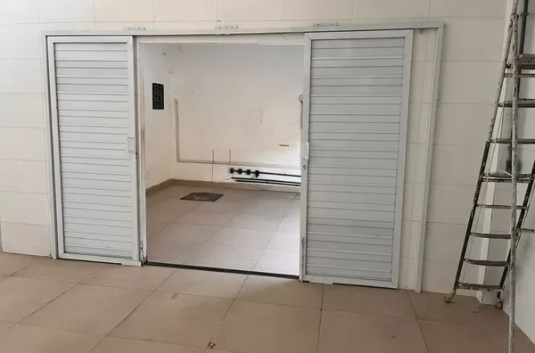 Comercial Galpão para aluguel e venda Olaria Rio de Janeiro