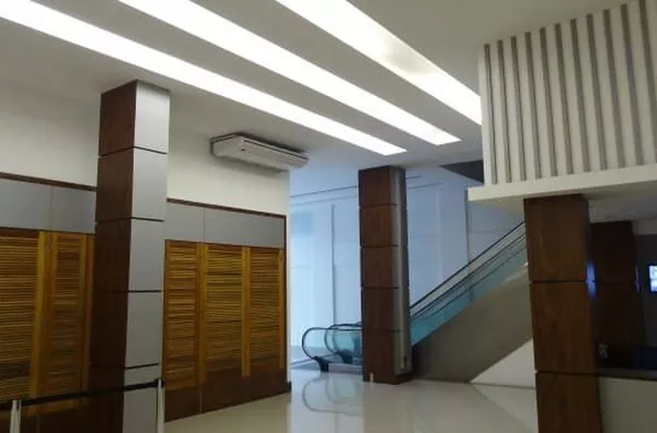 Excelente sala comercial TODA MOBILIADA, com split e internet no melhor comercial do Pechincha