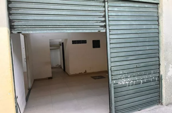 Comercial Galpão para aluguel e venda Olaria Rio de Janeiro