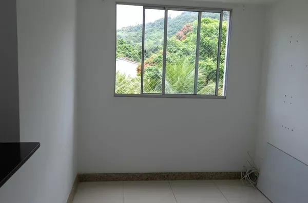 Excelente apartamento 2 quartos TODO em porcelanato, cozinha planejada no melhor ponto de Guaratiba. - Foto 1
