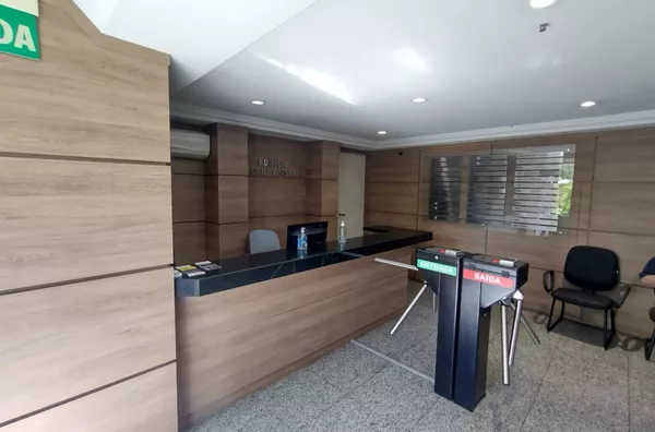Sala comercial em andar para venda,  Santana, Porto Alegre