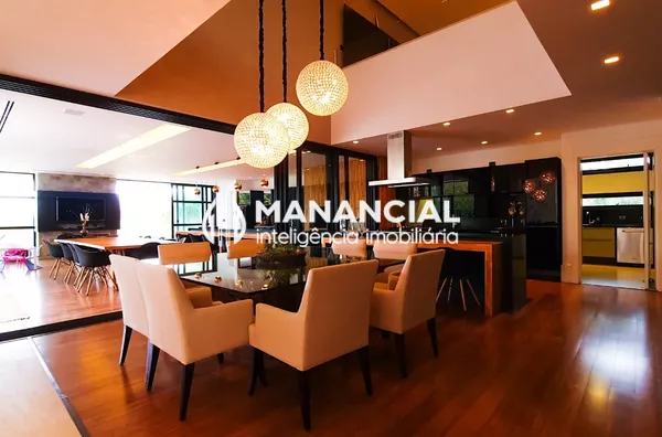 Mansão em condomínio - Frente ao lago Passaúna