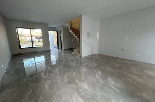 Sobrado com 3 suítes e terraço - Boqueirão