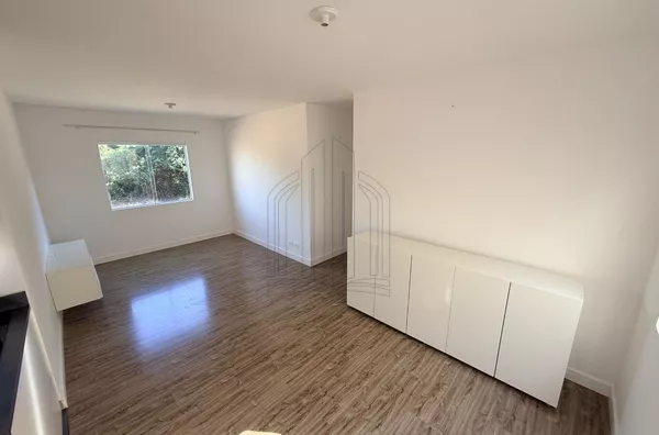 Apartamento Semi Mobiliado no Xaxim | 3 Quartos, Suíte e Energia Solar