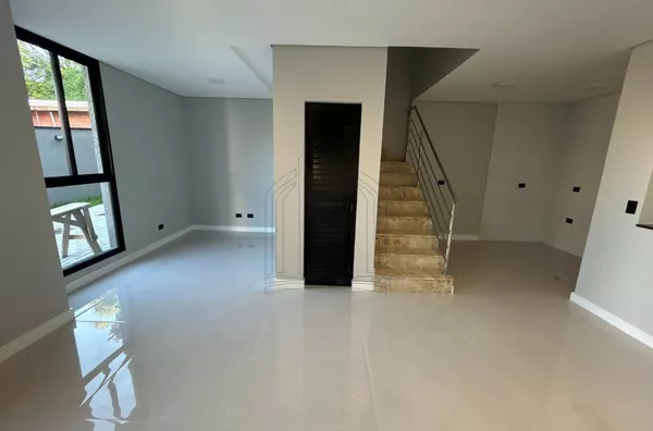 Sobrado em condomínio para venda, 3 quarto(s),  Uberaba, Curitiba