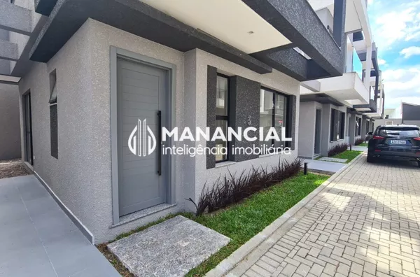 Sobrado com 3 suítes não geminados 176m²