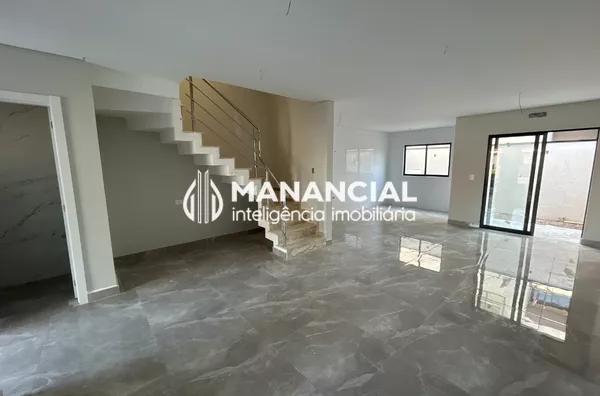 Sobrado com 3 suítes e terraço - Boqueirão