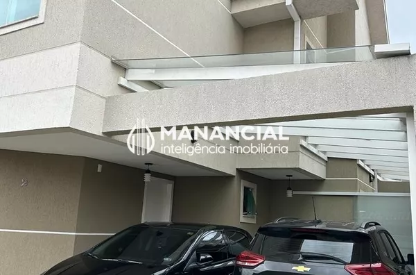 Lindo sobrado Rua Esper Jorge Chueri, 1273 Cajuru com 165m²