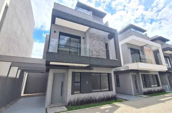 Sobrado com 3 suítes não geminados 176m²