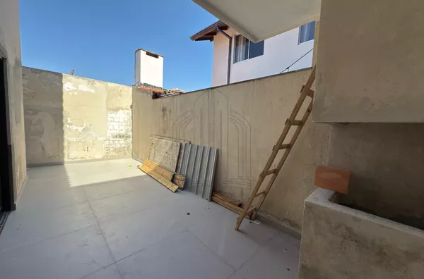 Sobrado para venda,  4 suítes no Jardim Das Américas, Curitiba