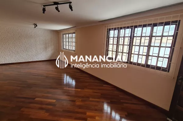 Casa Espaçosa à Venda no Pilarzinho – 228m², Curitiba
