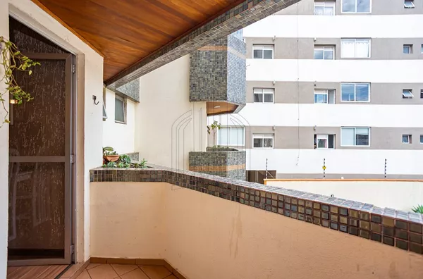 Apartamento no Vila Izabel com 3 quartos e sacada com churrasqueira a carvão