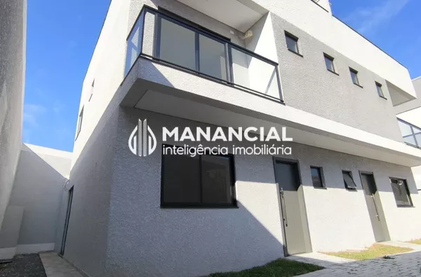 Sobrado com 3 quartos sendo 1suíte e terraço - Boqueirão