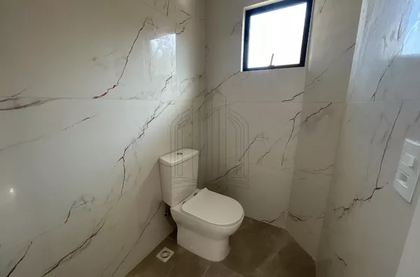 Sobrado com 3 quartos sendo 1suíte e terraço - Boqueirão