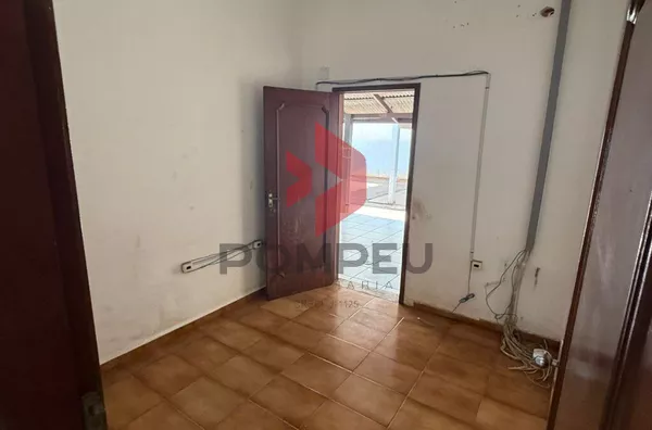SALA COMERCIAL COM RESIDÊNCIA - AVENIDA TANCREDO DE ALMEIDA NEVES, 272-N, CENTRO