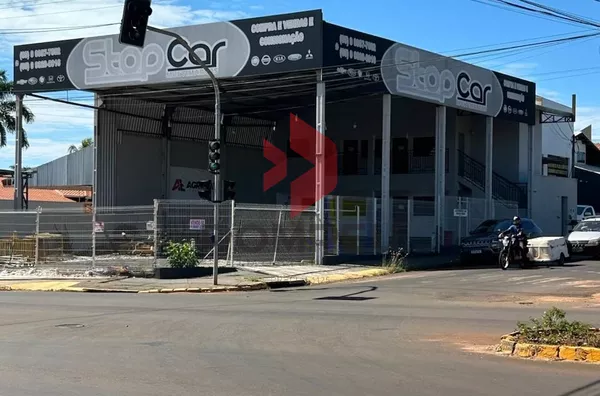 IMÓVEL COMERCIAL À VENDA CENTRO