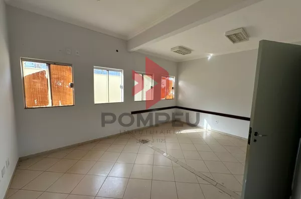 Rua José Corsino (12), 273 - W - Centro,