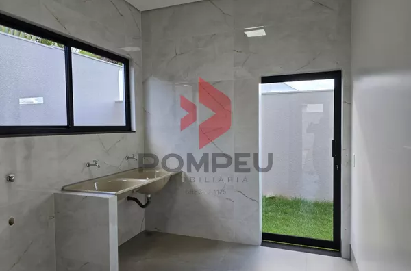 CASA À VENDA CONDOMÍNIO MANACÁ