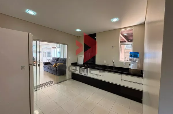 IMÓVEL À VENDA AV TANCREDO