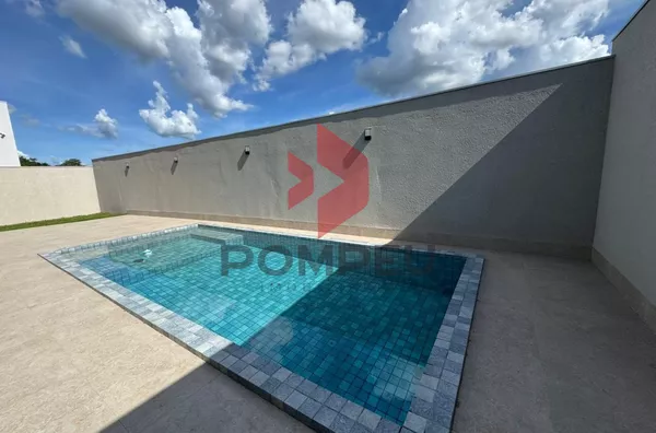 CASA À VENDA COND MANACÁ