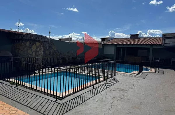 CASA DE FESTAS À VENDA