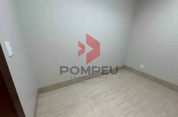 CASA Á VENDA CONDOMÍNIO MANACÁ