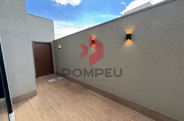 CASA Á VENDA CONDOMÍNIO MANACÁ